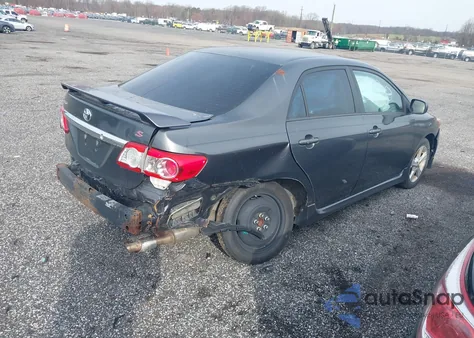 2011 Toyota Corolla S z USA, uszkodzony, nr VIN 2T1BU4EE7BC621480